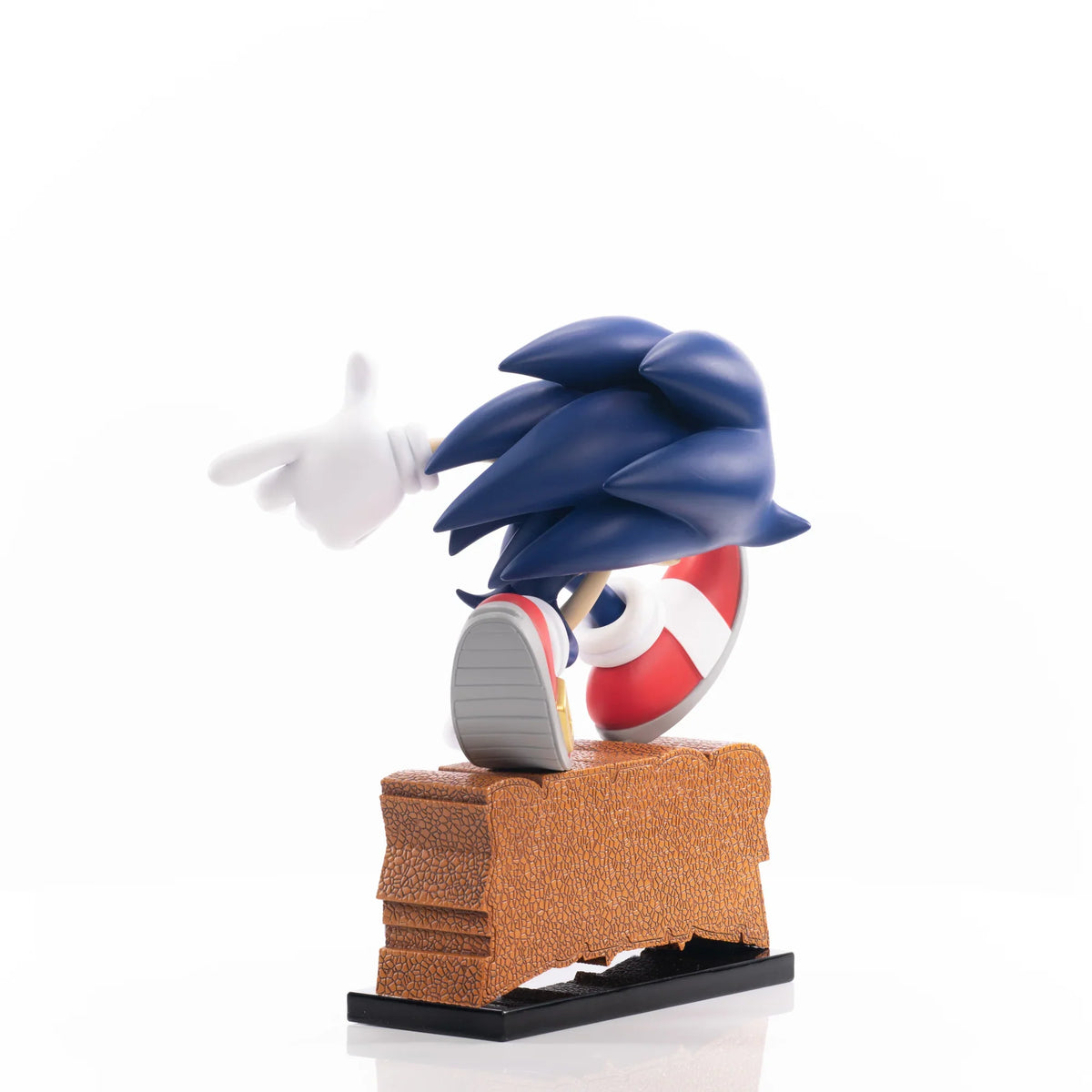 Sonic Adventure 9" Statue Standard Edition – Figure