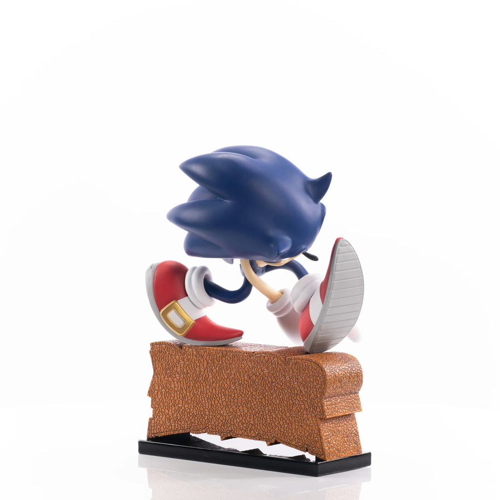 Sonic Adventure 9" Statue Standard Edition – Figure
