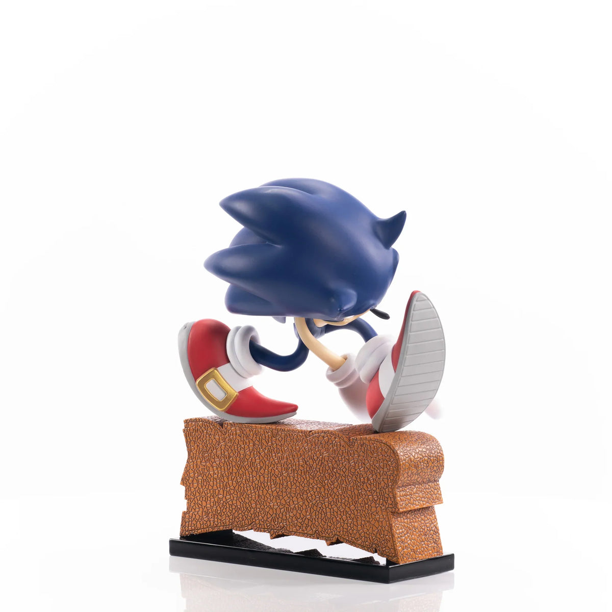 Sonic Adventure 9" Statue Standard Edition – Figure