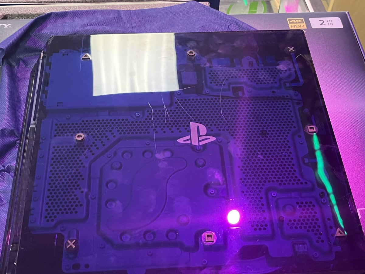 PS4 2TB [500 Million Limited Edition][In Box] – Good Condition