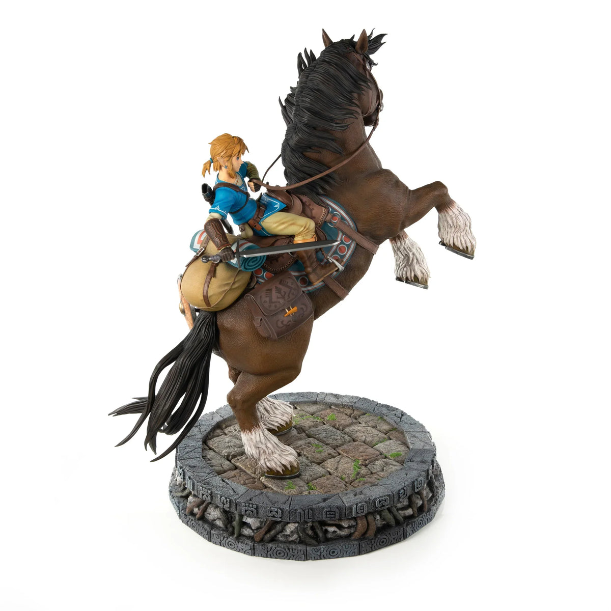 Breath of the Wild: Link On Horseback 22" Premium Resin Statue – Figure