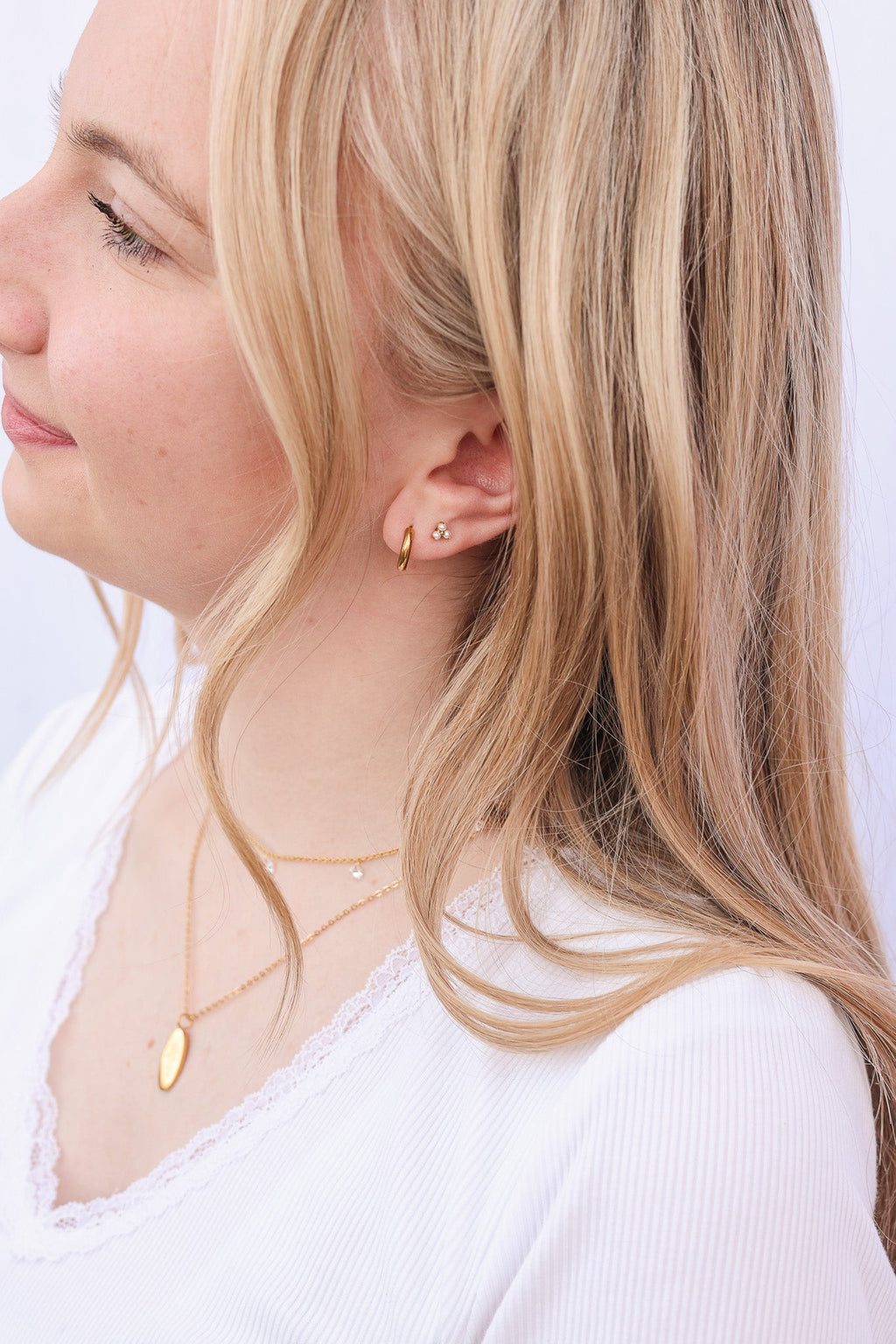 Pearl Trio Flat Back Stud