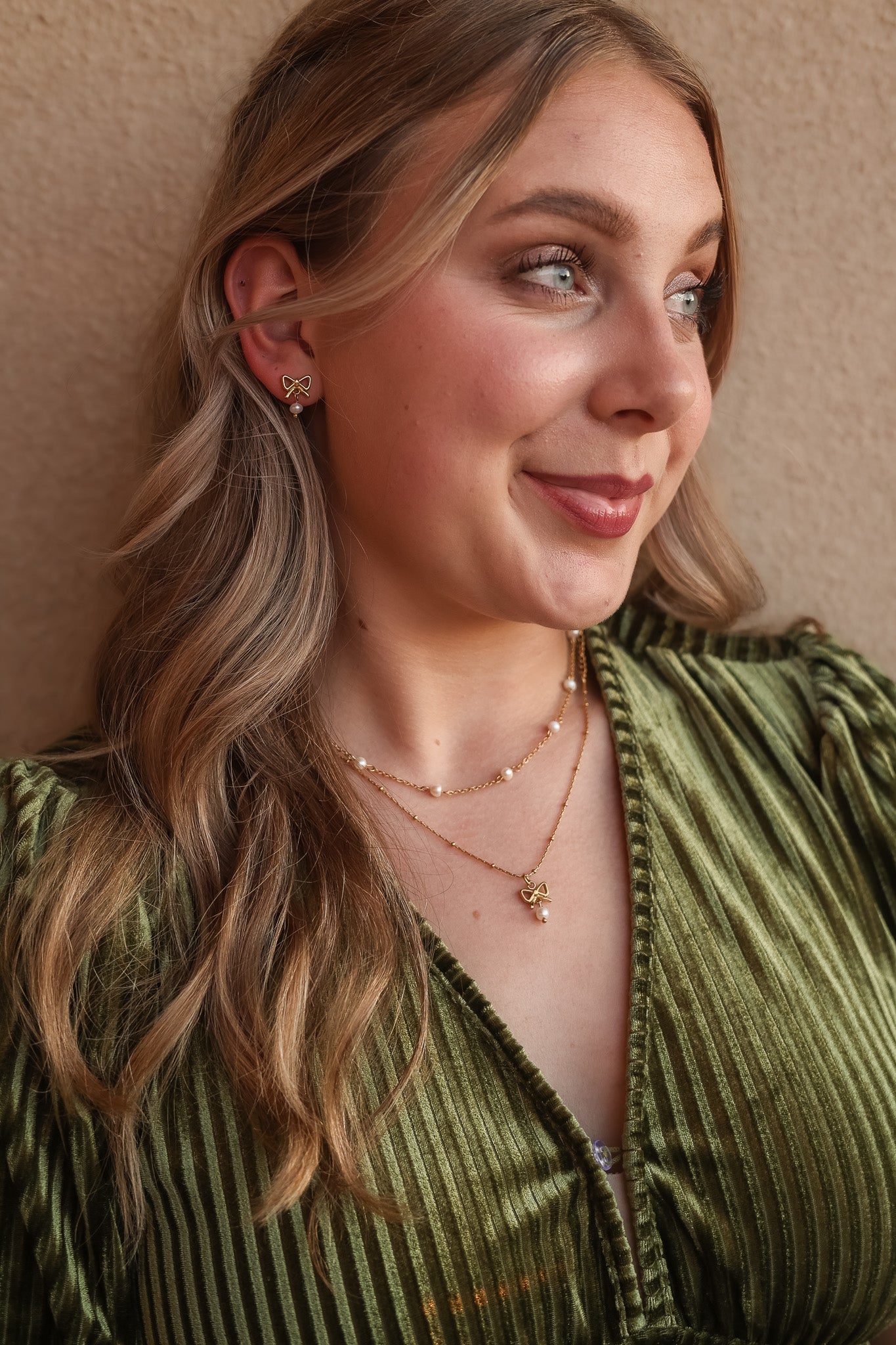 Jane Bow Necklace