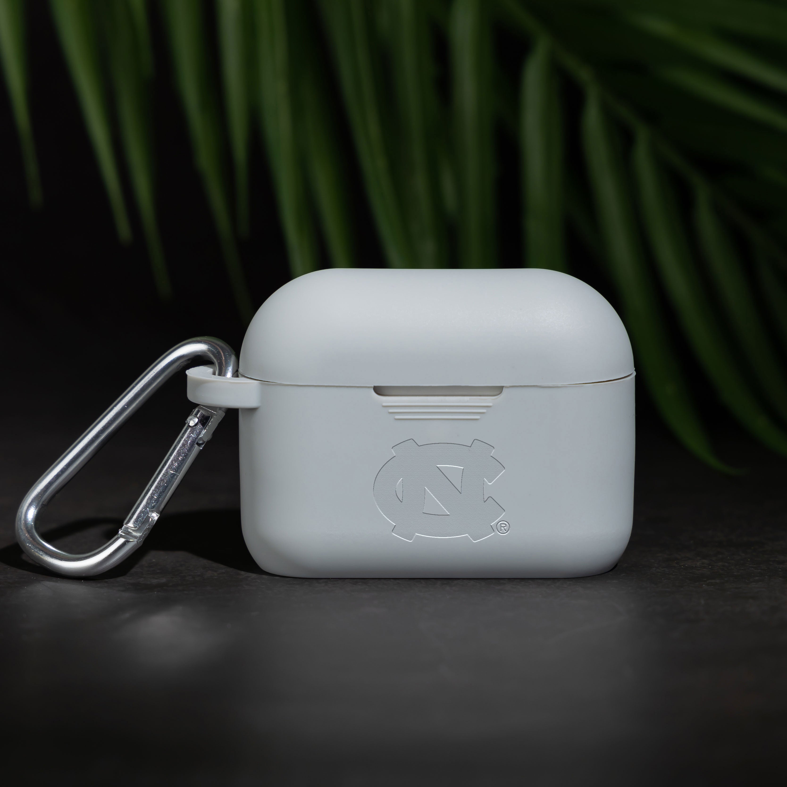 North Carolina Tar Heels Engraved AirPods Pro 1 & 2 Case Cover