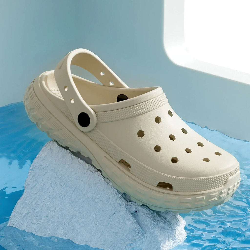 Women and Men's Hole Shoes Summer Non-Slip Outdoor Sandals Closed Toe Shit Feeling Beach Slippers Thick Bottom Soft Bottom