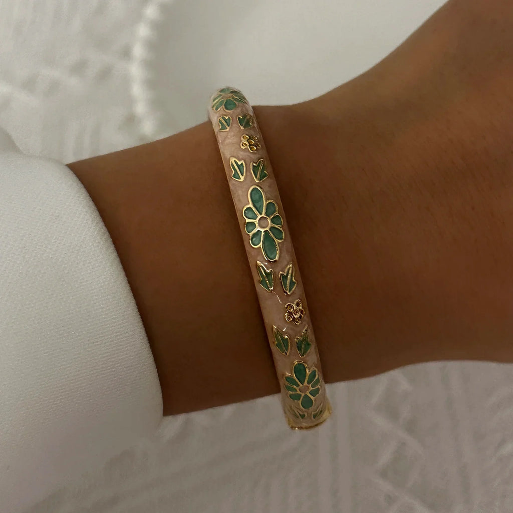 Elegant Enamel Dropped Glaze Flower Texture Bracelet For Women Retro Gold Plated Evil Eye Floral Zircon Bangle Party Jewelry