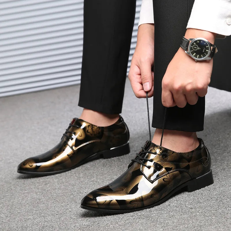 Luxury Men Oxford Shoes Retro Floral Pattern Men Dress Shoes Fashion Lace-Up Flats High Quality Business Men Party Wedding Shoes