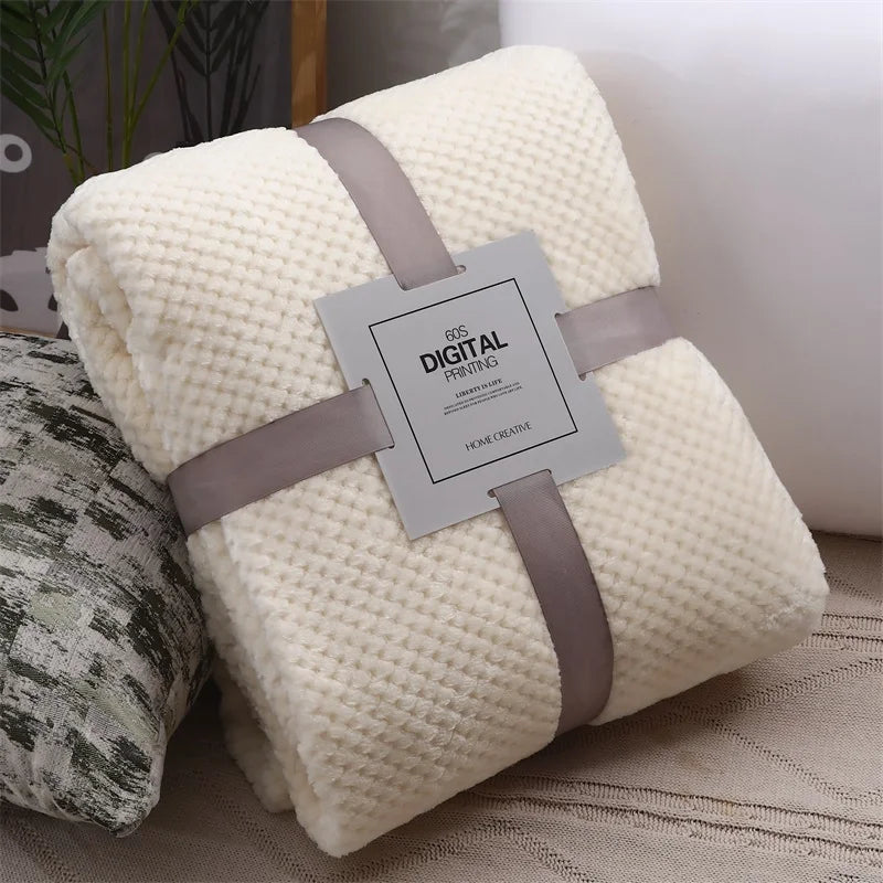 Fluffy Coral Velvet Blanket Flannel Plush Comfortable Thickened and Warm Soft Sofa Throw Blanket for Air-Conditioned Room Luxury