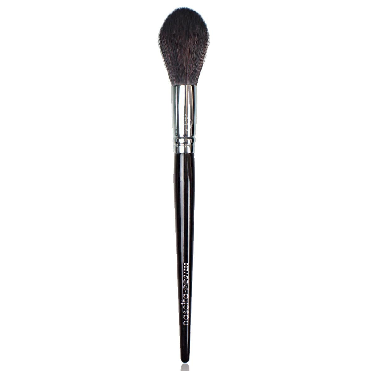 Nascita Pro Precision-Tipped Highlighter Makeup Brush for Cheekbones, Chin & Cupid's Bow - Professional Makeup Tool