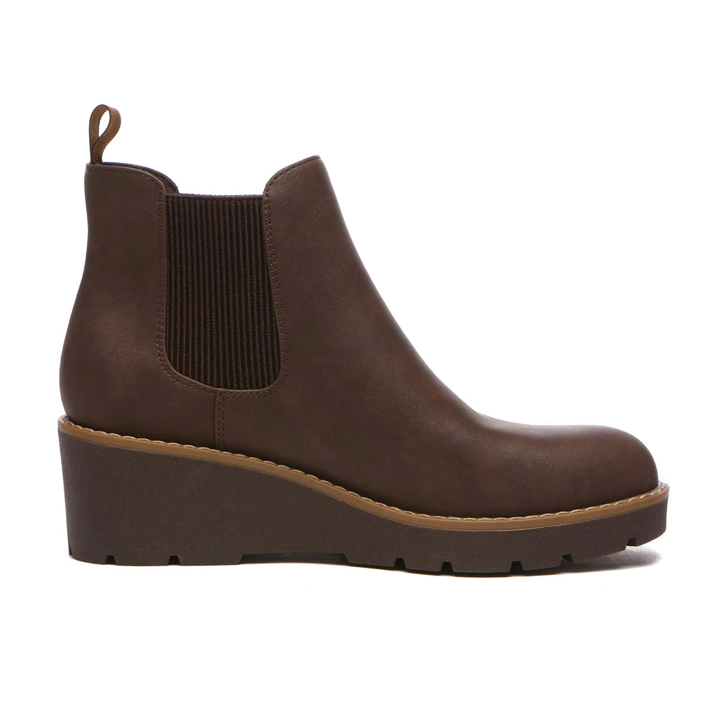 Women's Chelsea Wedge Boots, Brown, Size 6.5