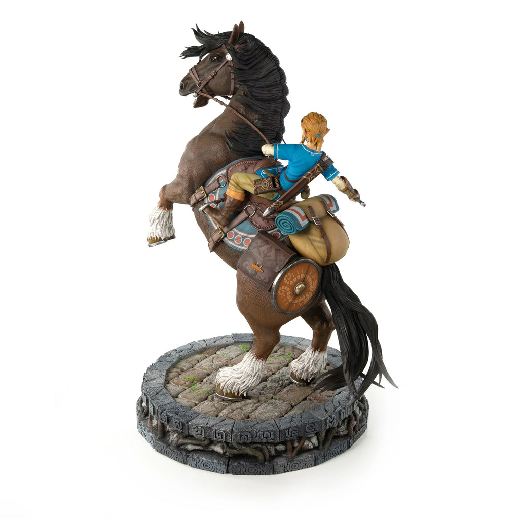 Breath of the Wild: Link On Horseback 22" Premium Resin Statue – Figure