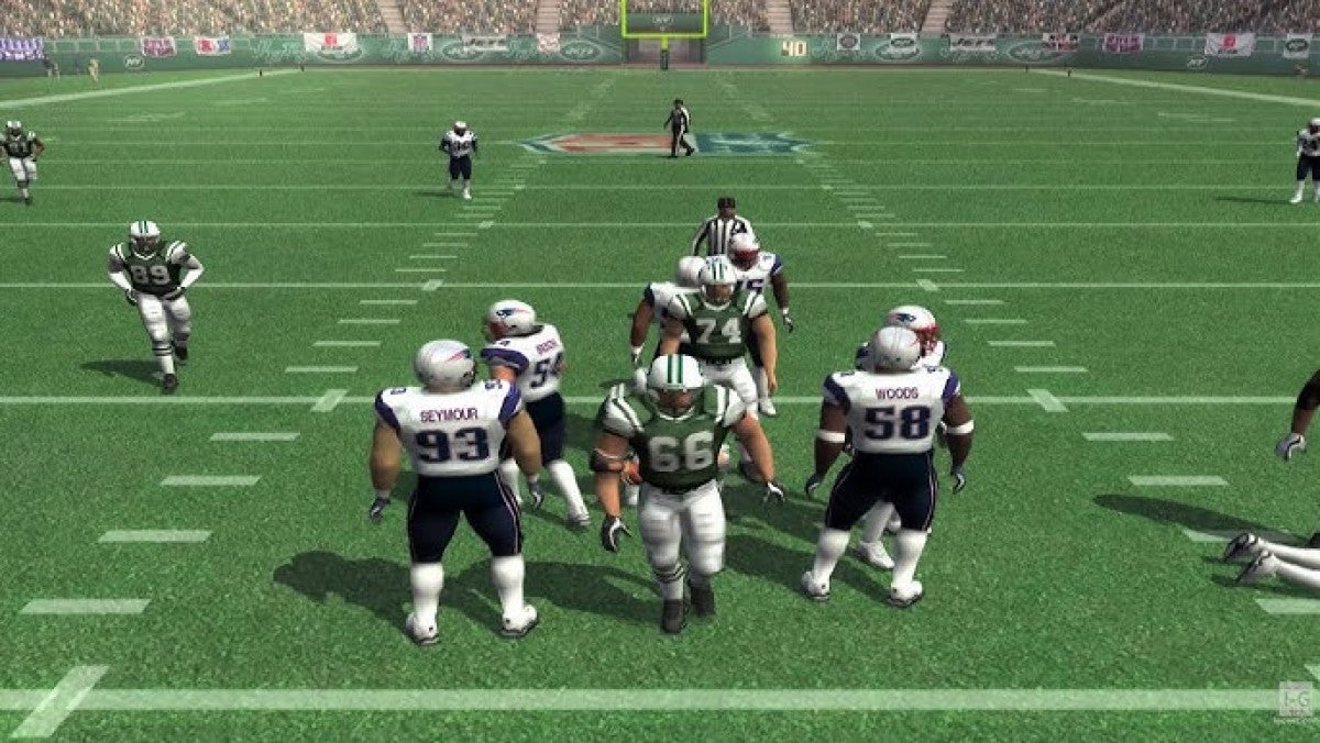 Madden NFL 11 – PlayStation 2 (PS2)