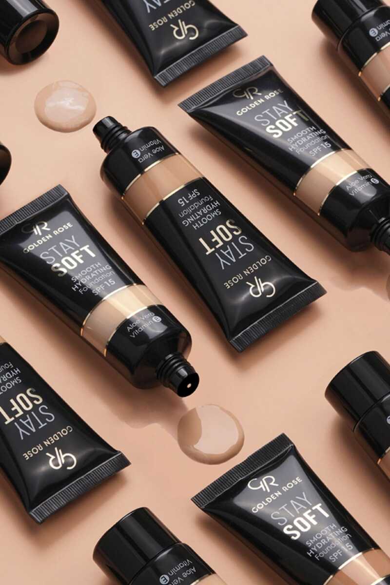 Golden Rose Stay Soft Smooth Hydrating Foundation 209 30ml
